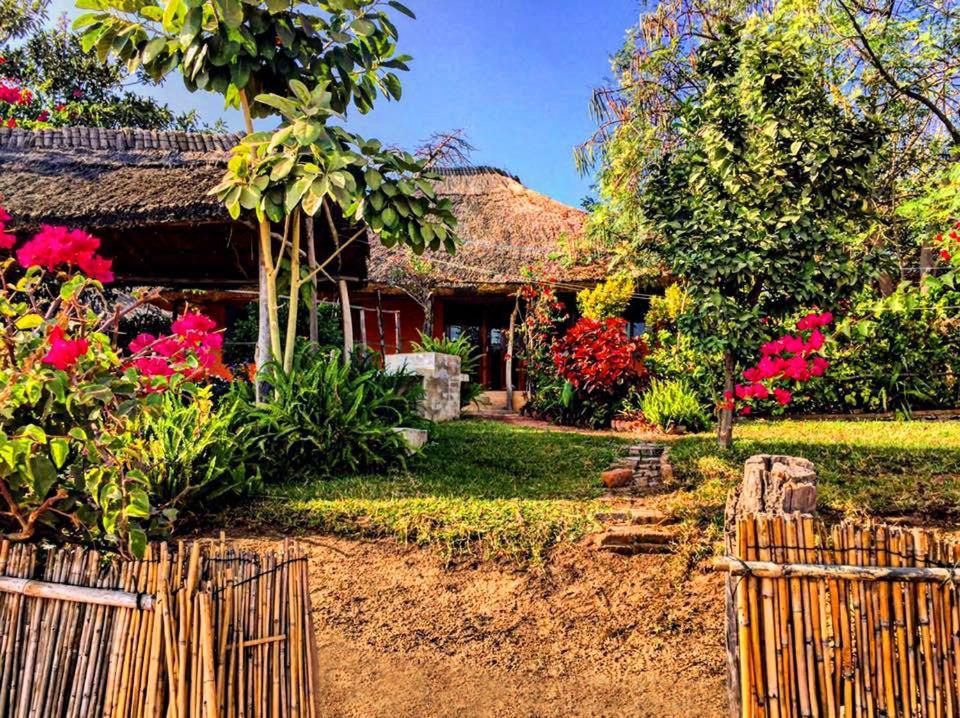 Mgoza Lodge Cape Maclear Room photo