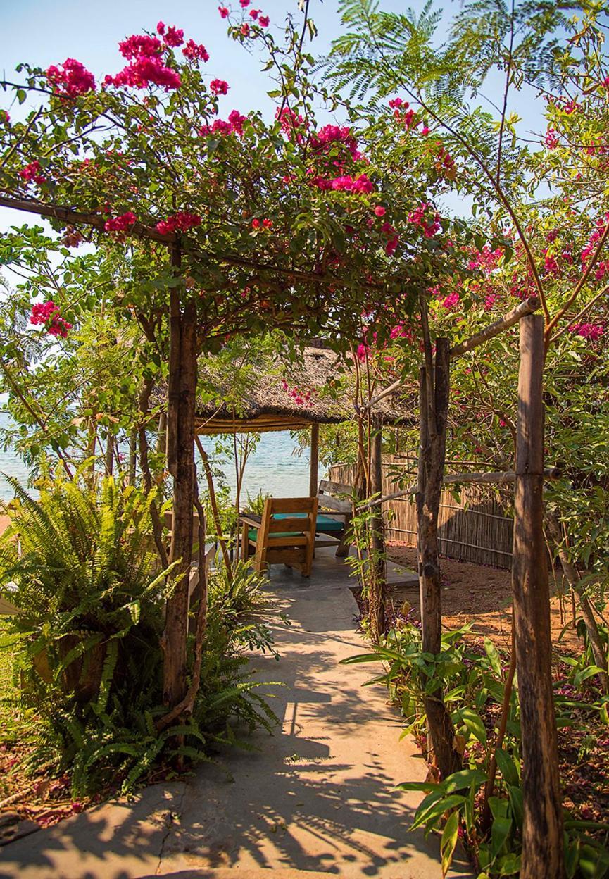 Mgoza Lodge Cape Maclear Room photo