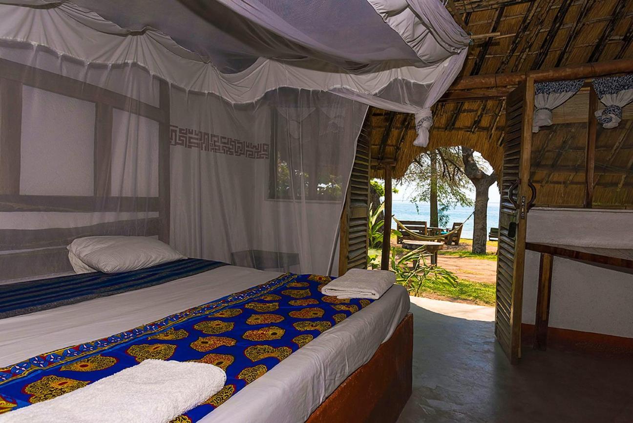 Mgoza Lodge Cape Maclear Room photo