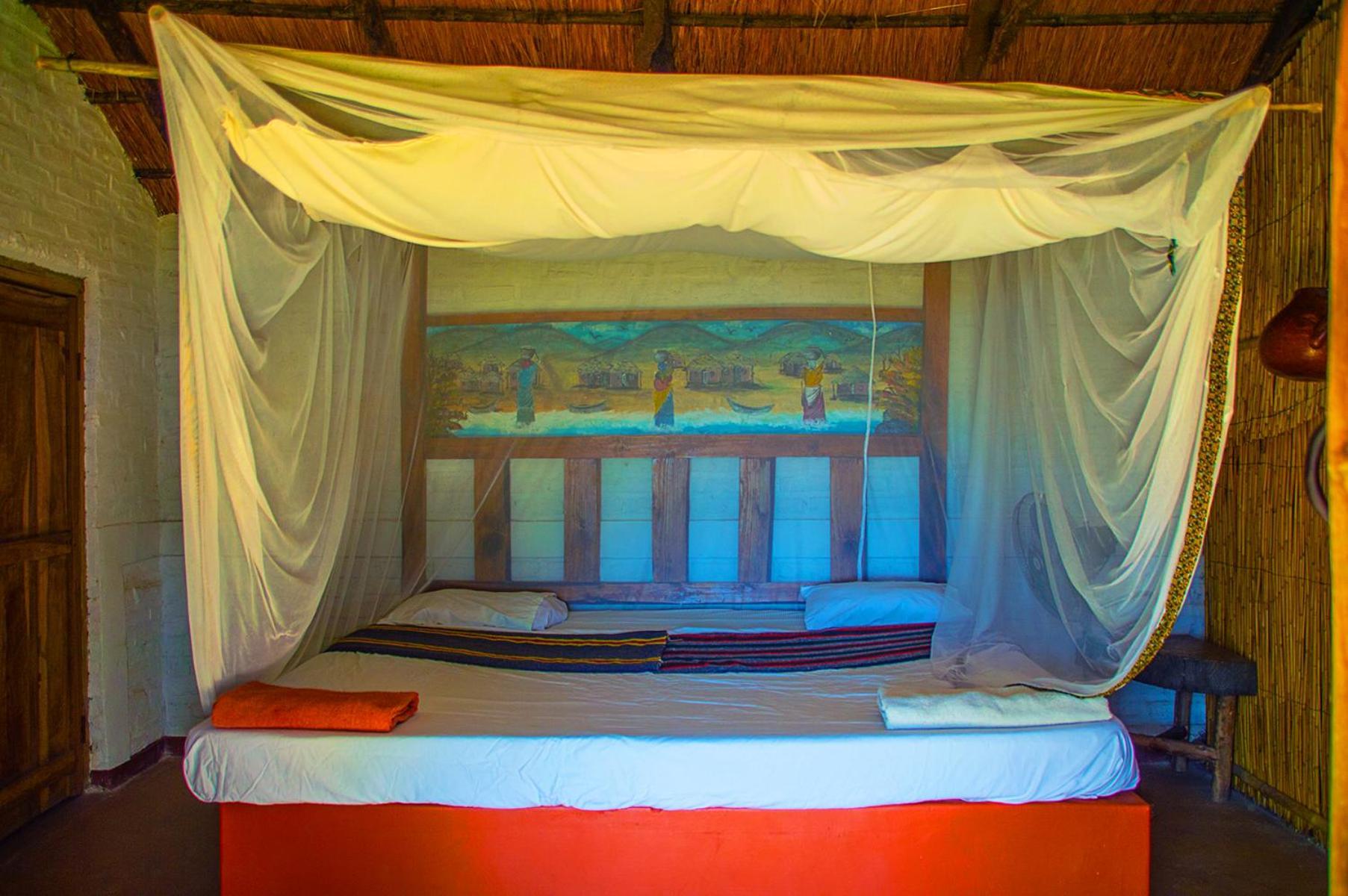 Mgoza Lodge Cape Maclear Room photo