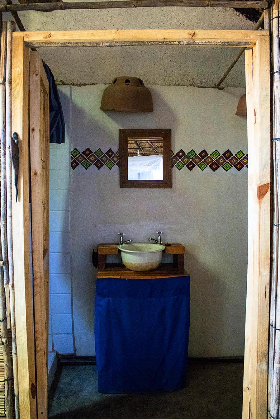 Mgoza Lodge Cape Maclear Room photo