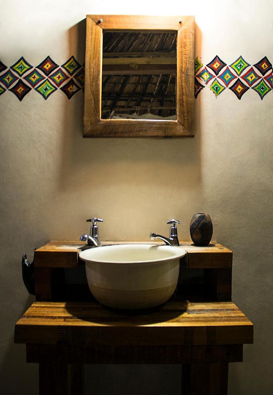 Mgoza Lodge Cape Maclear Room photo
