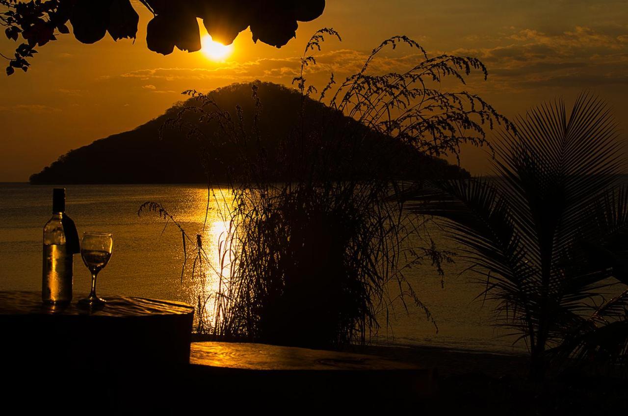 Mgoza Lodge Cape Maclear Exterior photo