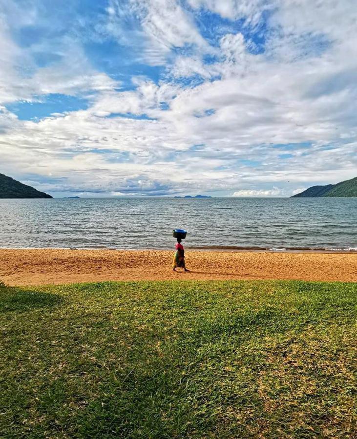 Mgoza Lodge Cape Maclear Exterior photo
