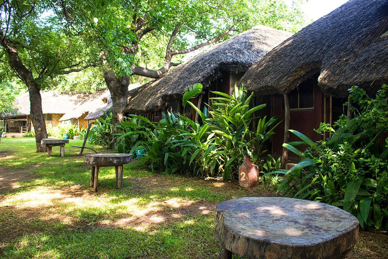 Mgoza Lodge Cape Maclear Exterior photo